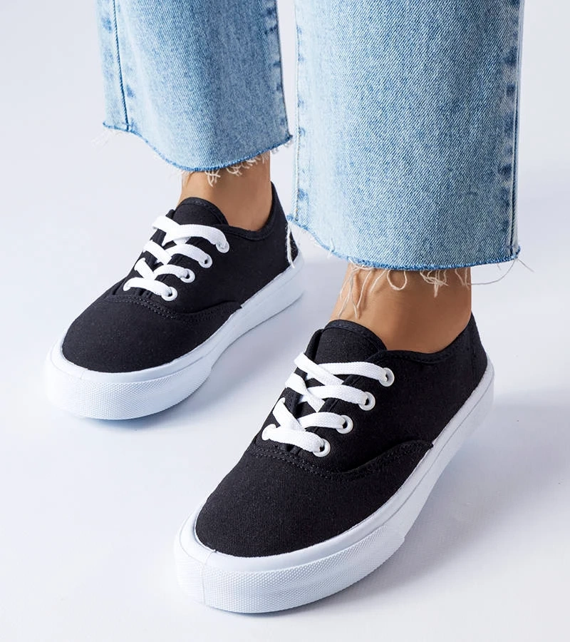 Fekete anyagból készült Fantina teniszcipők