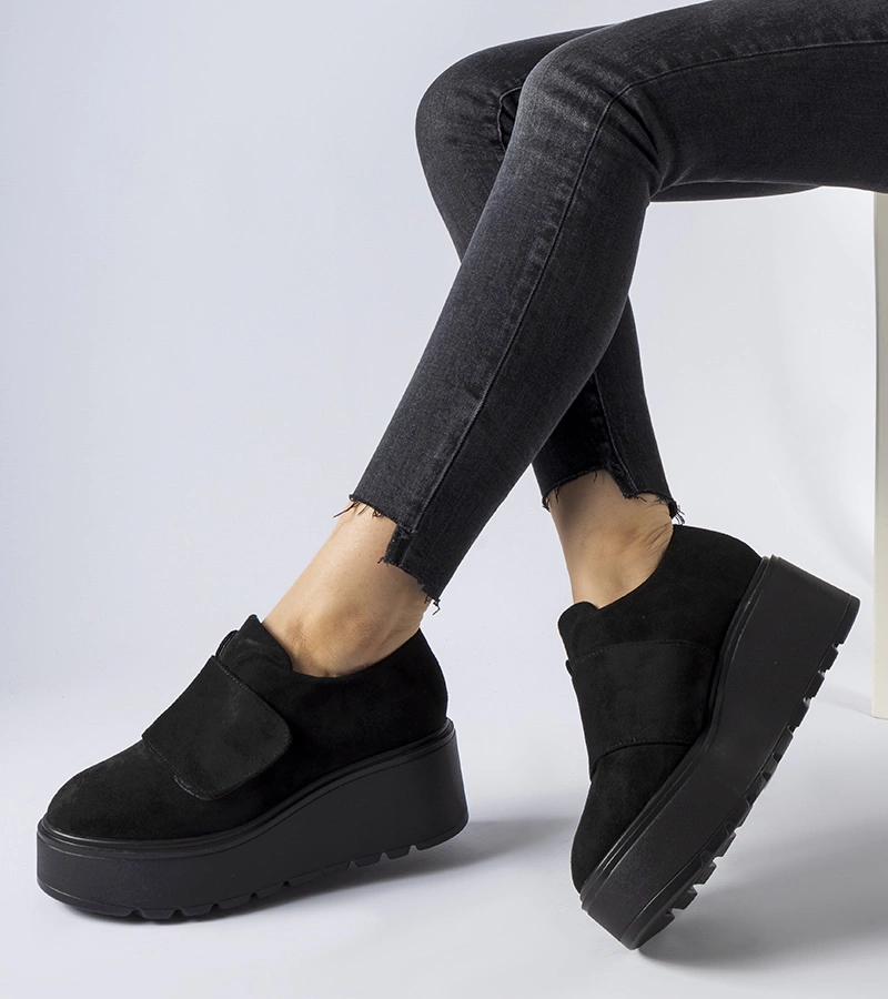 Fekete platformos Pallet cipők