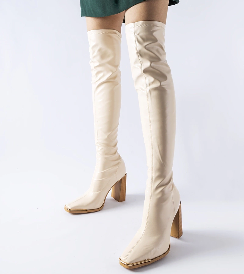 Barna hosszúszárú csizma Faubourg talpán