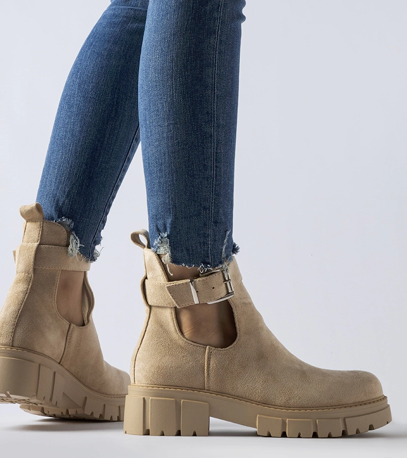 Abela 5687 BEIGE díszes csizma