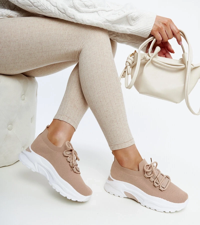 Iveta barna sportos tornacipői