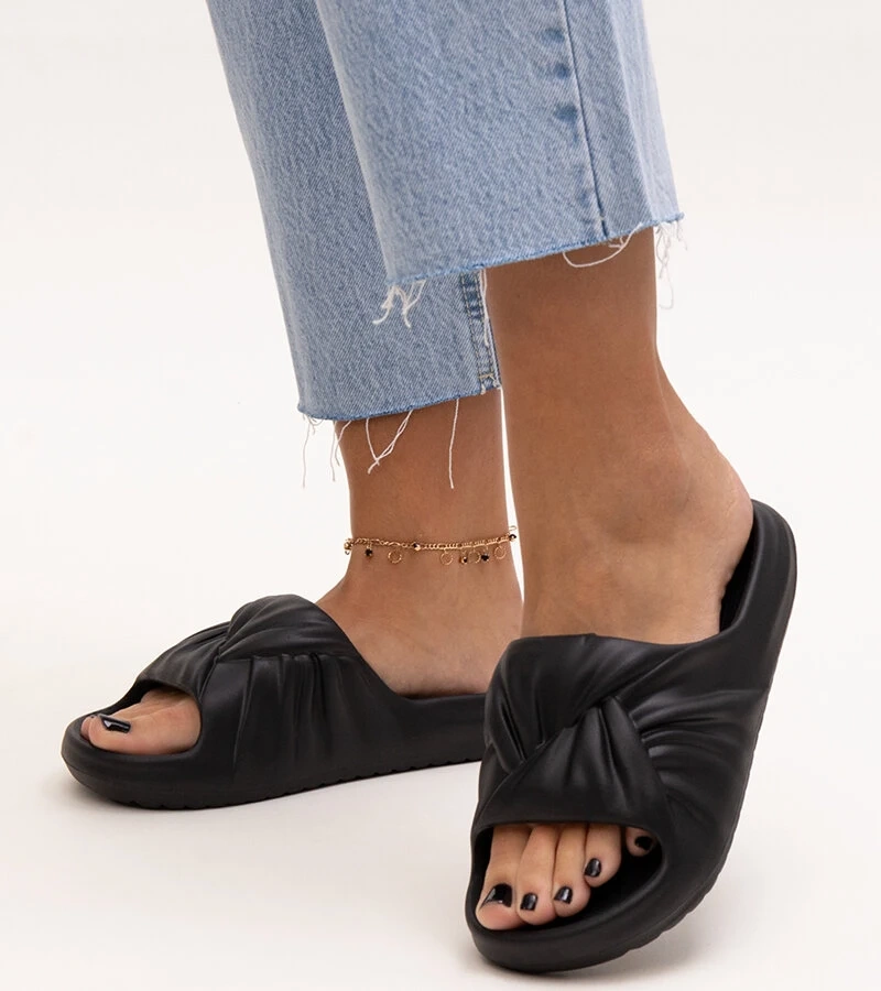 Cunta fekete habos papucs