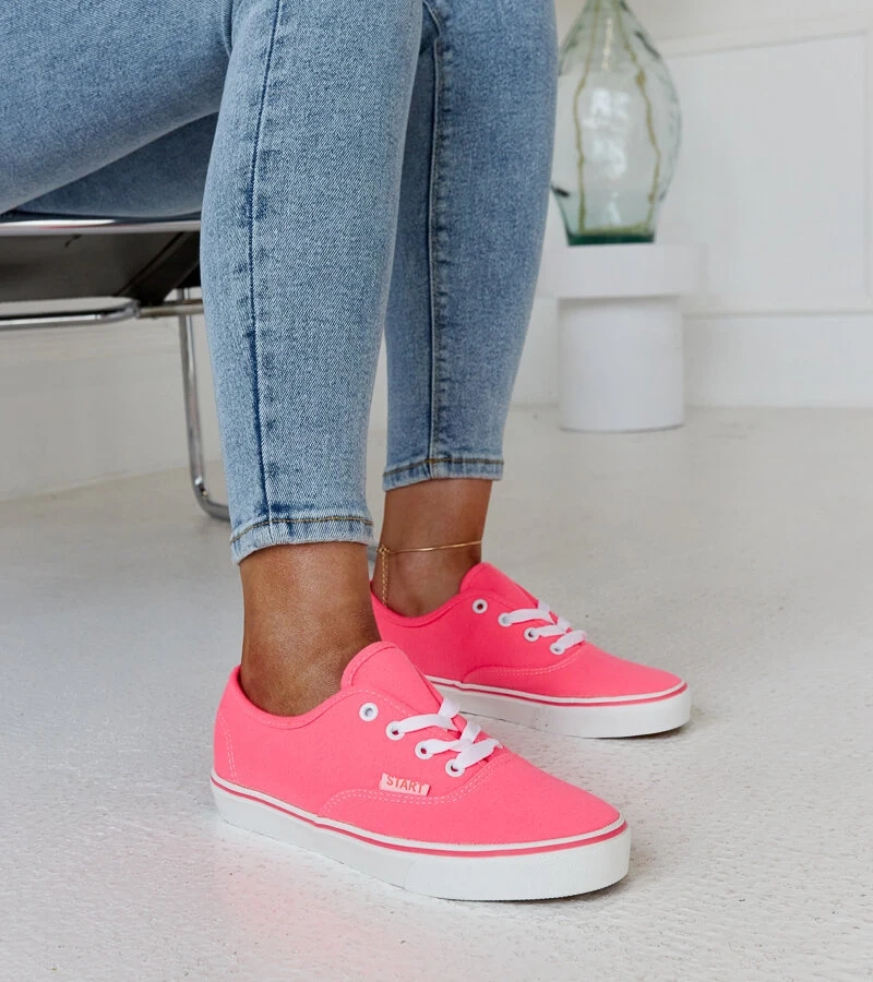 Világos rózsaszín klasszikus Erla teniszcipők