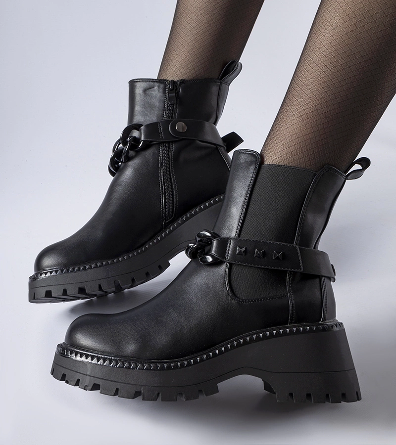 Fekete vastag talpú Beltran bokacsizma