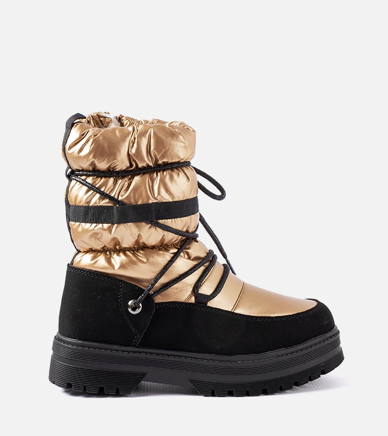 Fekete Arzeno lány hótaposók