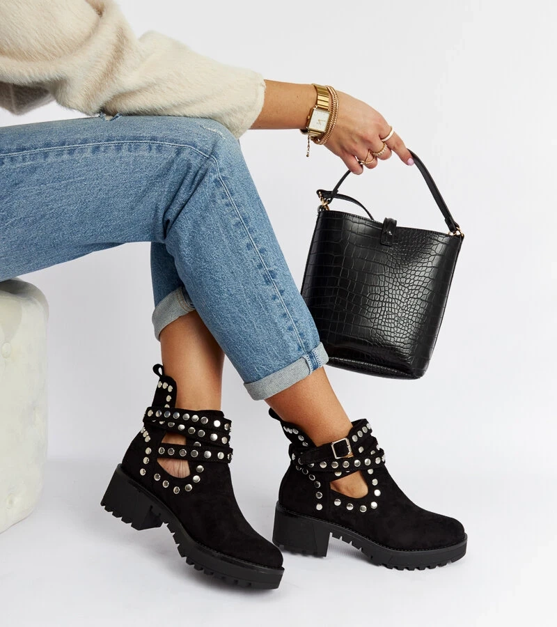 Thomas tűsarkú fekete díszes bokacsizma