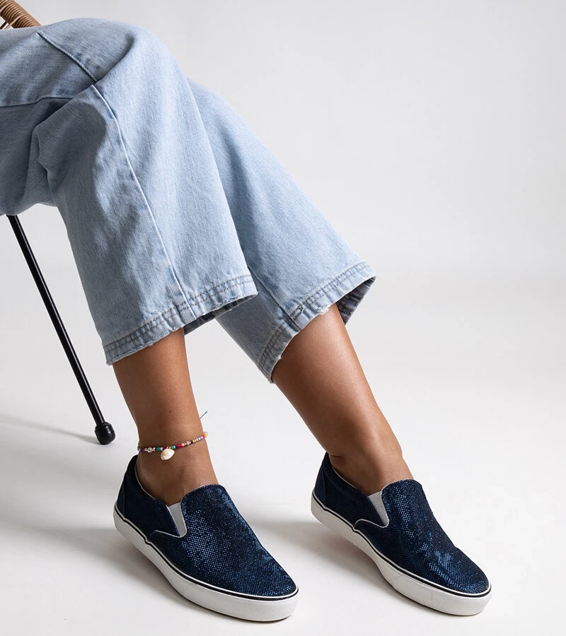 Lublubah csillogó tengerkék tornacipők