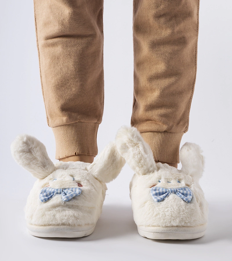 Fehér füles és masnis papucs Bruno