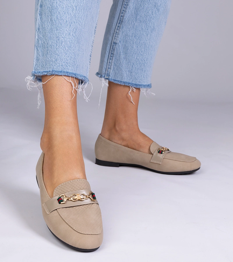 Gloriasa arany díszes matt kivitelű barna mokaszin