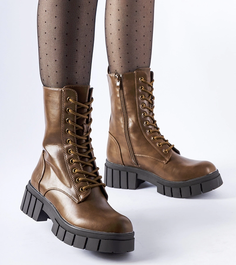 Barna klasszikus munkacsizma Pedraza