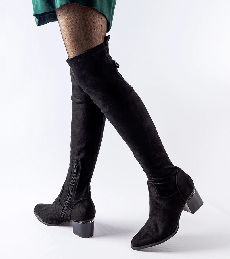 Fekete alacsony sarkú Edvige csizma