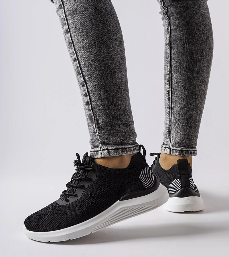 Fekete-fehér sportcipő Nelson