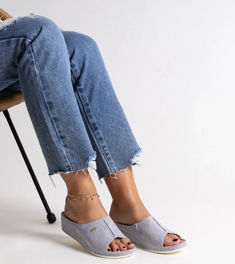 Semretana szürke platformos papucs