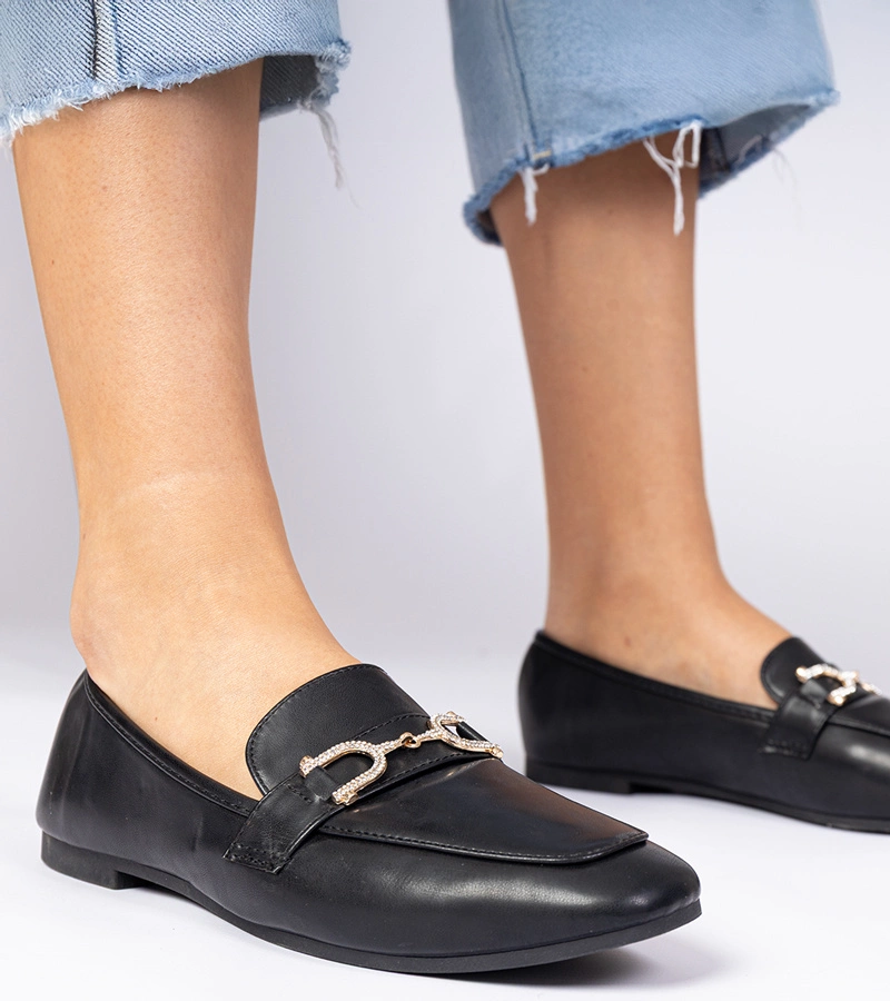 Fekete elegáns mokaszinok cirkóniával Banzao