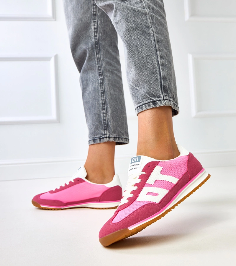 Rózsaszín sportos edzőcipők fehér elemekkel Ainslie