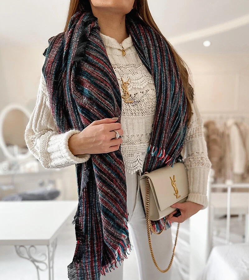 Többszínű Chase sál