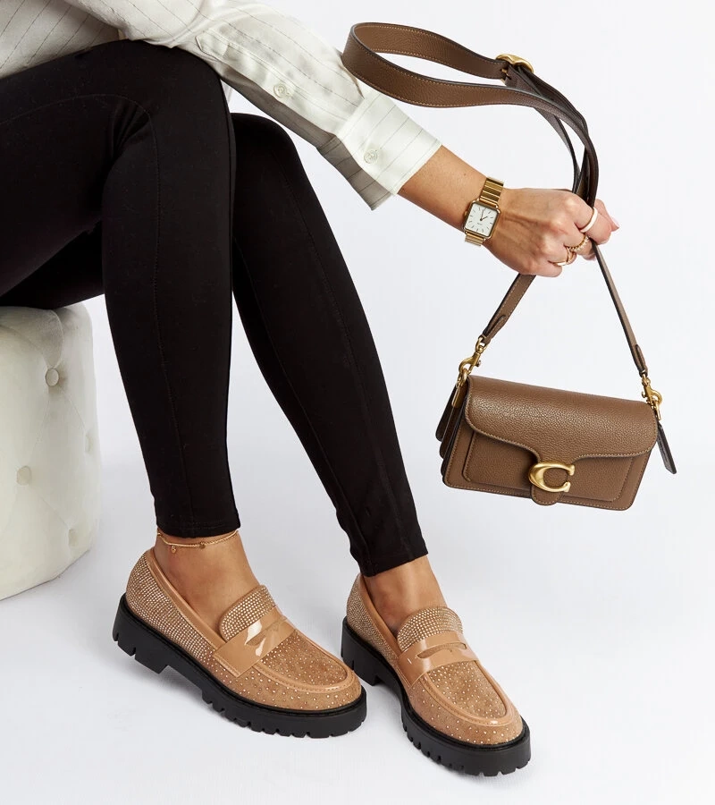 Barna cirkóniával díszített Newport mokaszin