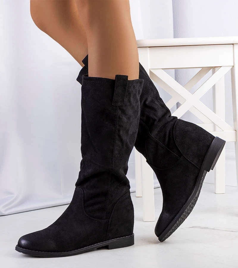 Fekete bokacsizma fedett talppal Mae