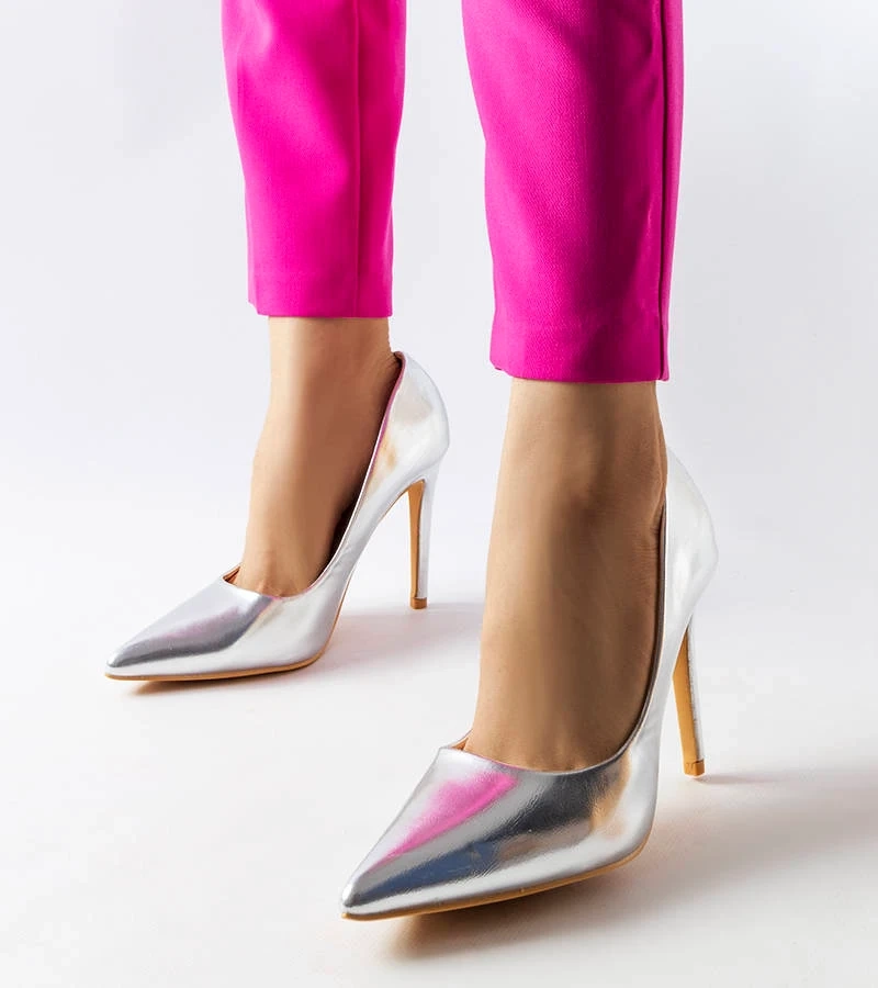 Ezüst metálos tűsarok Cabell