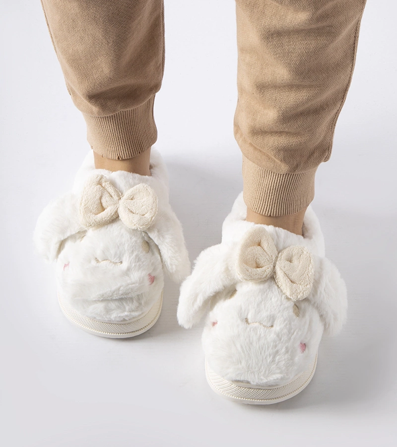 Fehér meleg papucs fülekkel és masnival Gilda