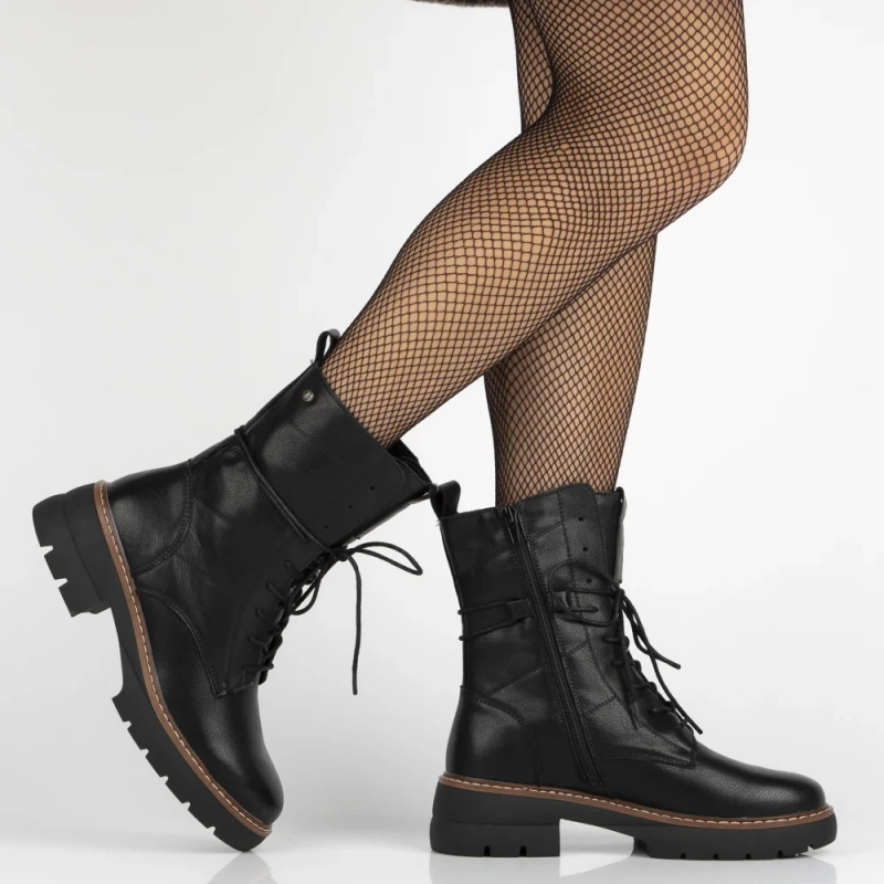 Fekete, valódi bőrből készült bokacsizma barna betéttel Shani