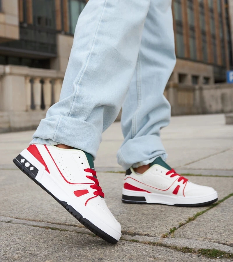 Fehér-piros cipő zöld nyelvvel Archie