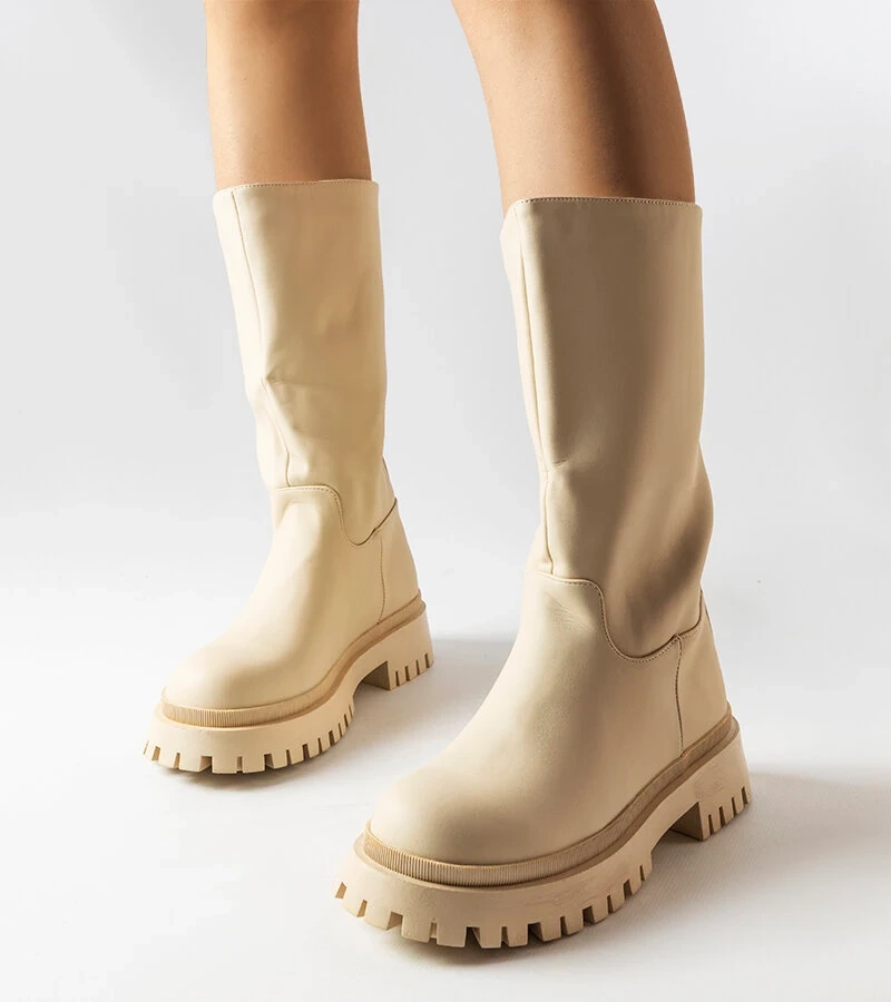 Hollie bézs matt csizma