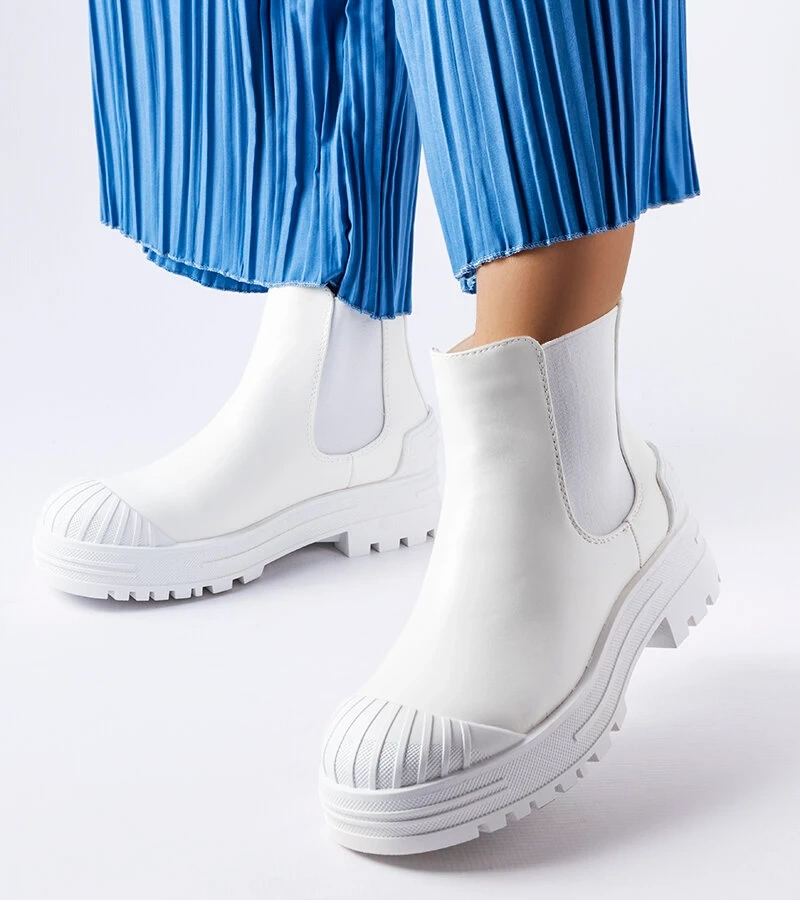 Fehér munkásbakancsok gumibetétekkel Lange