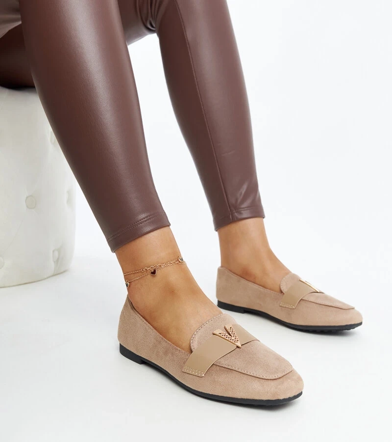 Díszített Namal barna mokaszinok