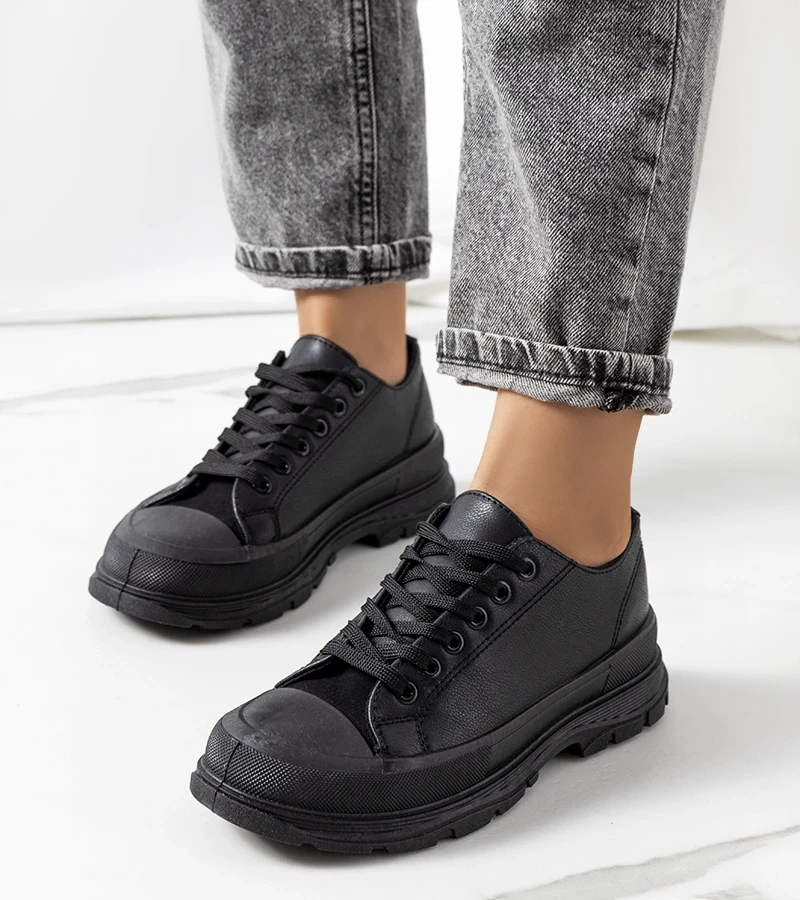 Fekete vastag talpú Nurbika tornacipők