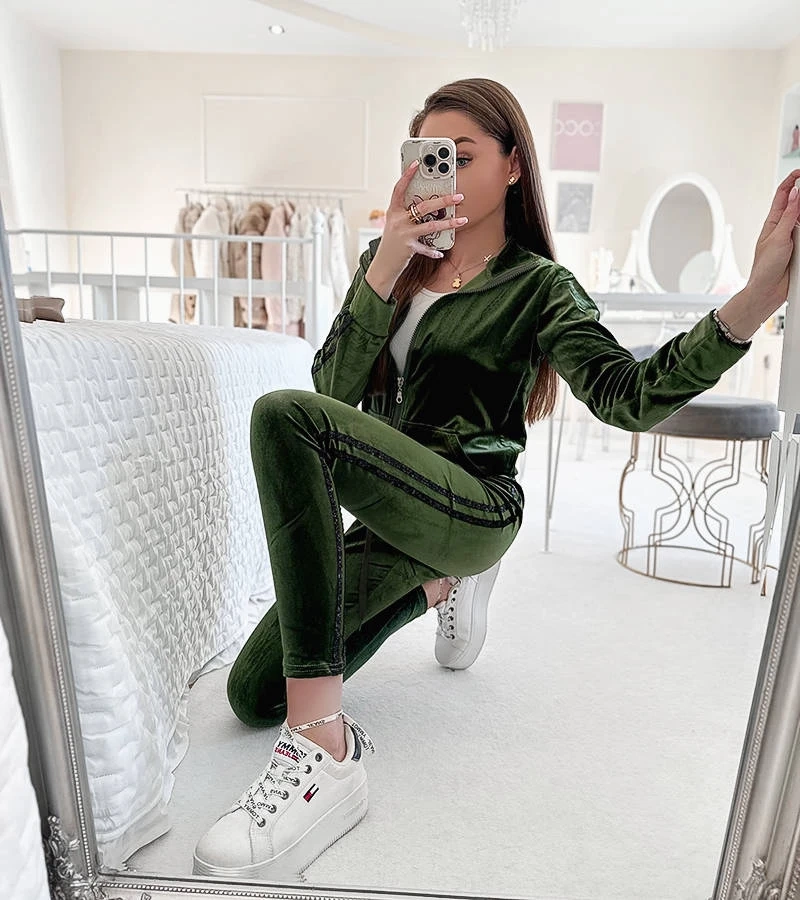 Zöld bársony készlet Derrick