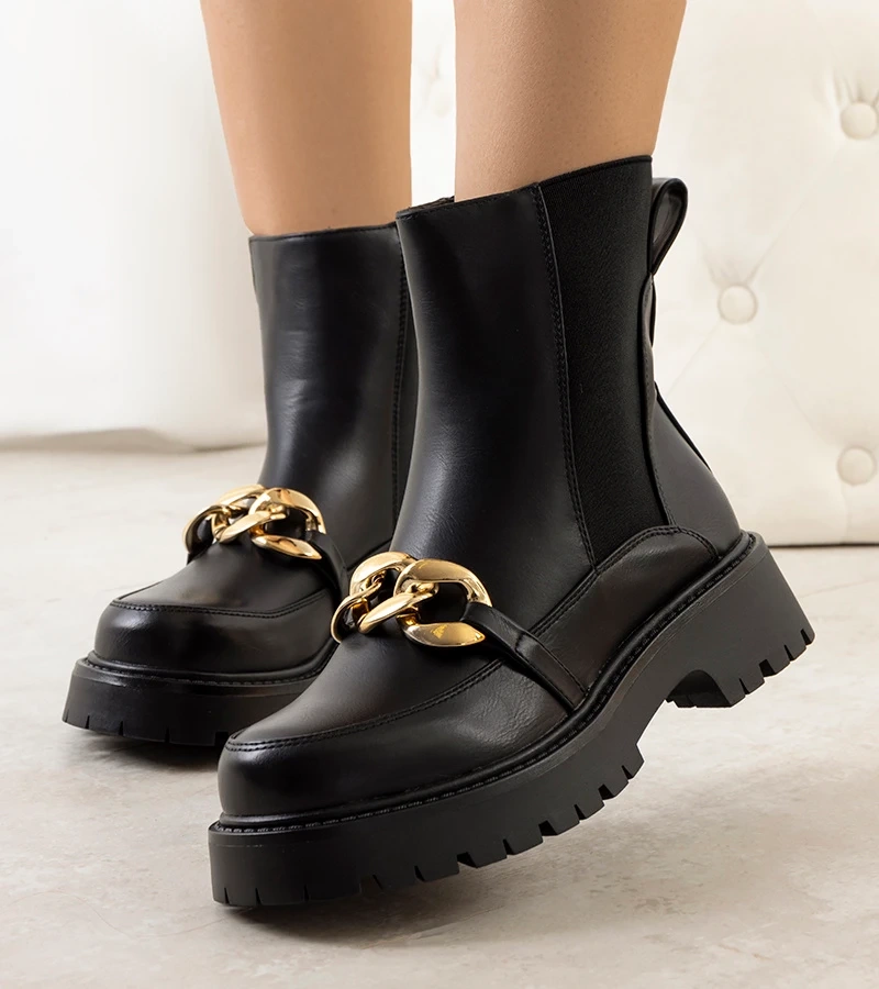 Fekete magas talpú Pesa bokacsizma