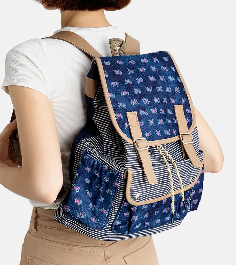 Esila kék hátizsák