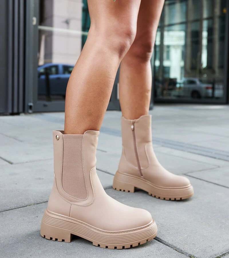 Rinaldo melegített bézs bokacsizma platformon