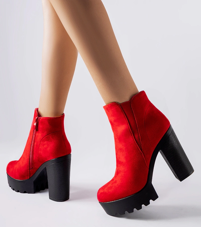 Piros bokacsizma Indiprete műszálas szárral