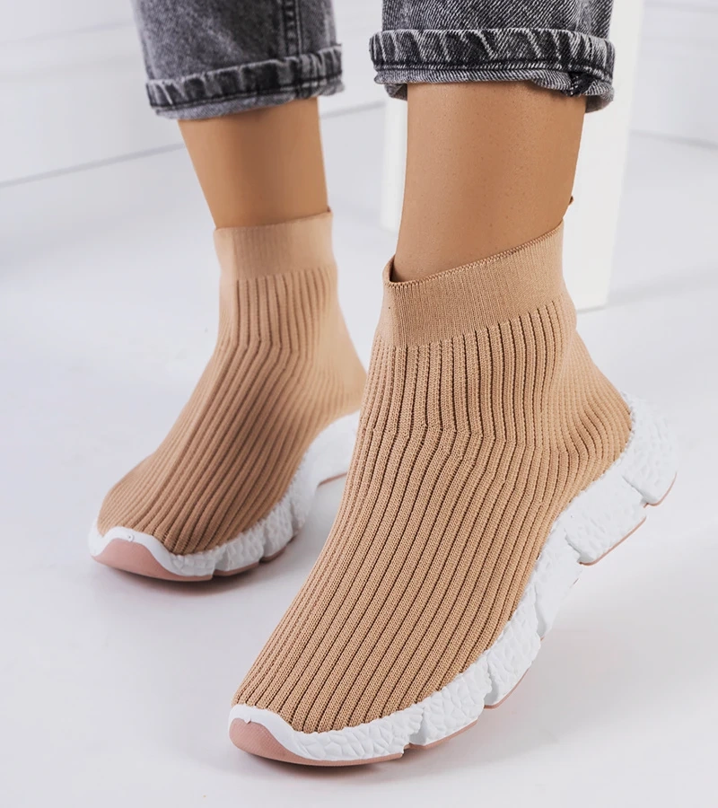 Tenby bézs szabadidőcipők