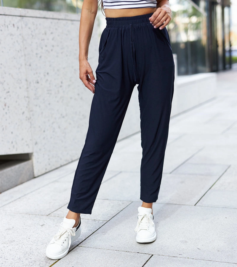 Sötétkék rugalmas bő szabású Cantebury nadrág