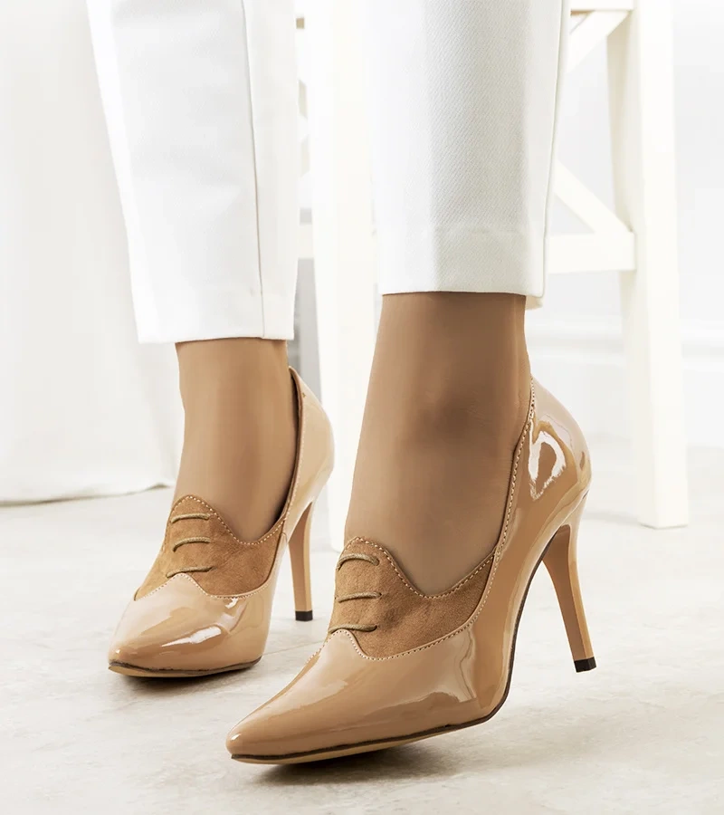 Locaya bézs magassarkú cipők