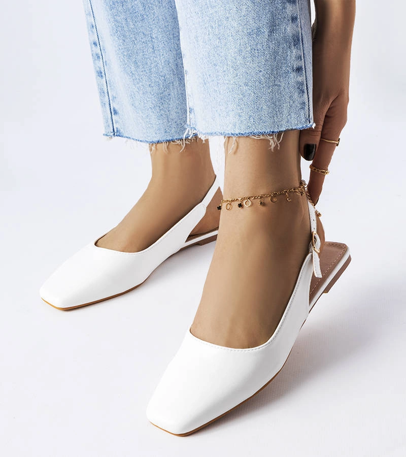 Fehér zárt orrú Hazelwood szandál