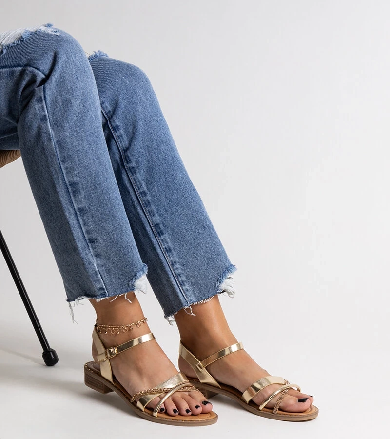 Elanoria cirkónia köves arany szandál sarokban