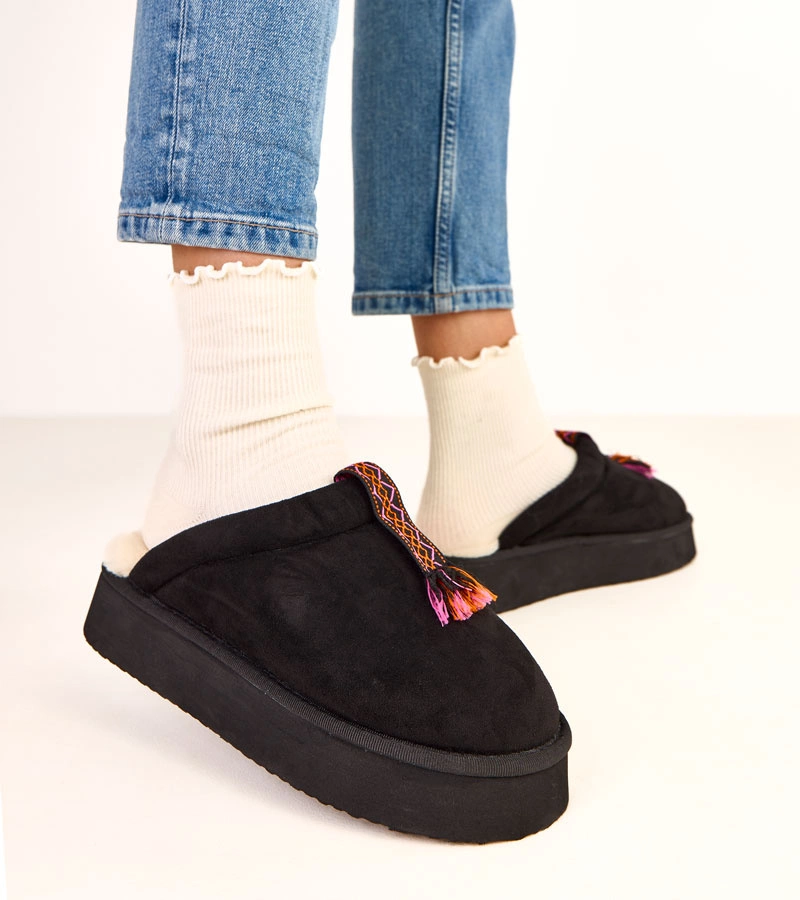 Fekete zárt papucs színes betéttel Sarah