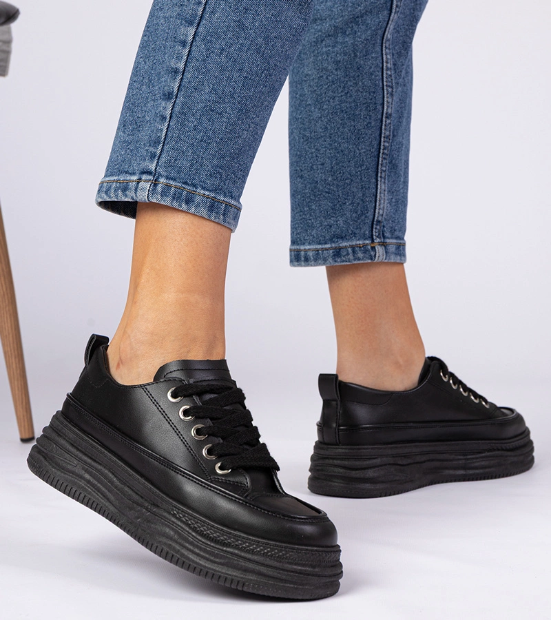 Fekete női magas talpú tornacipő Selina