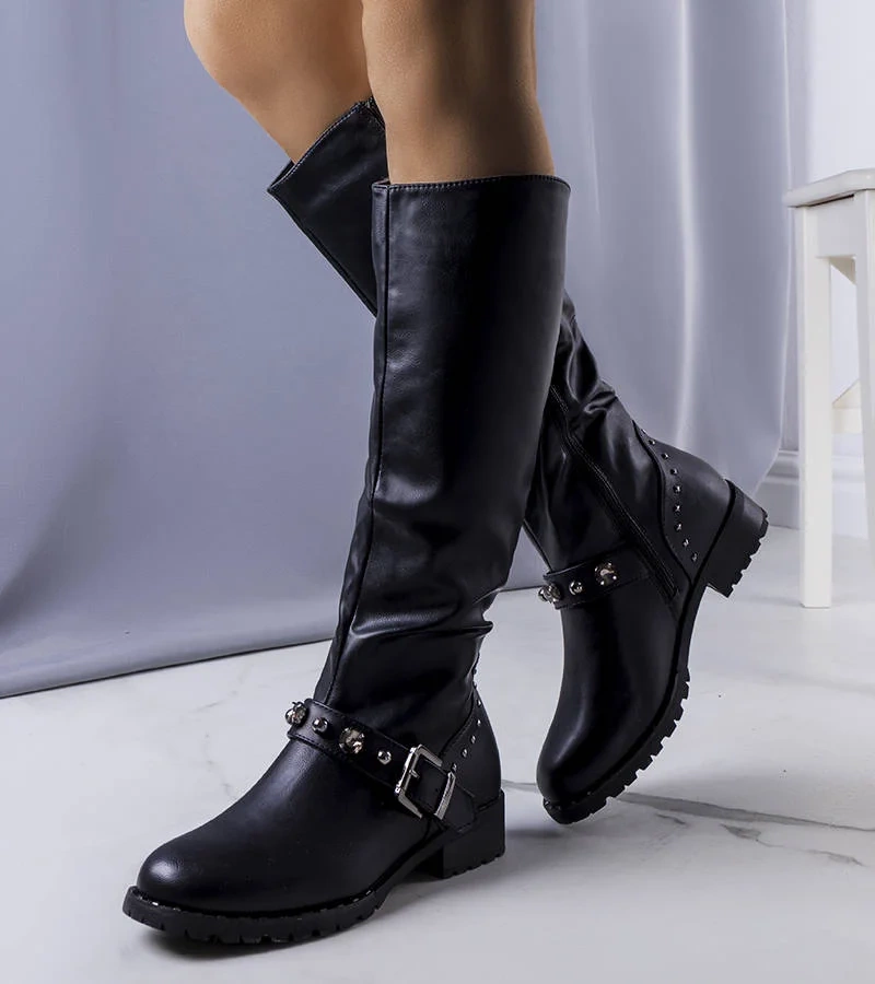 Fekete bélelt csizma Zigna