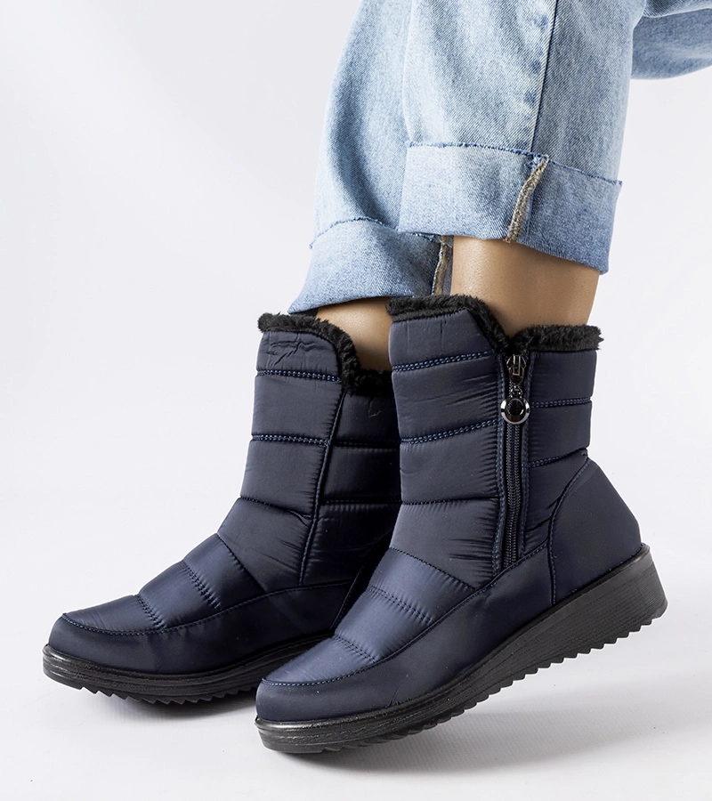 Sötétkék hótaposók alacsony talppal Mount