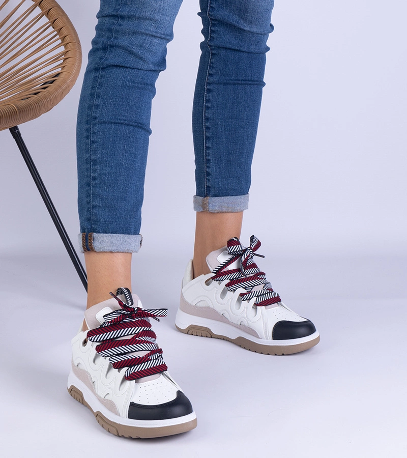 Grejs dekoratív fűzős fehér női tornacipő