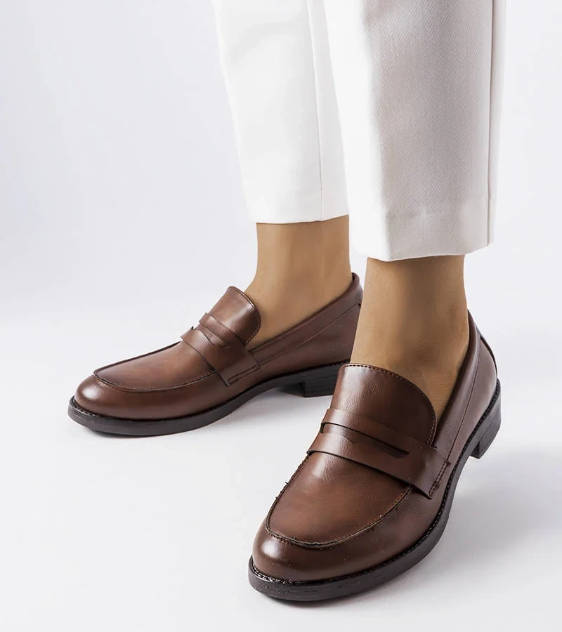 Sötétbarna mokaszinok Deich