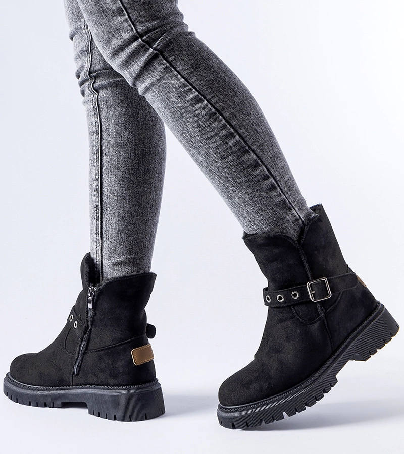 Fekete bélelt bokacsizma Gibsonia