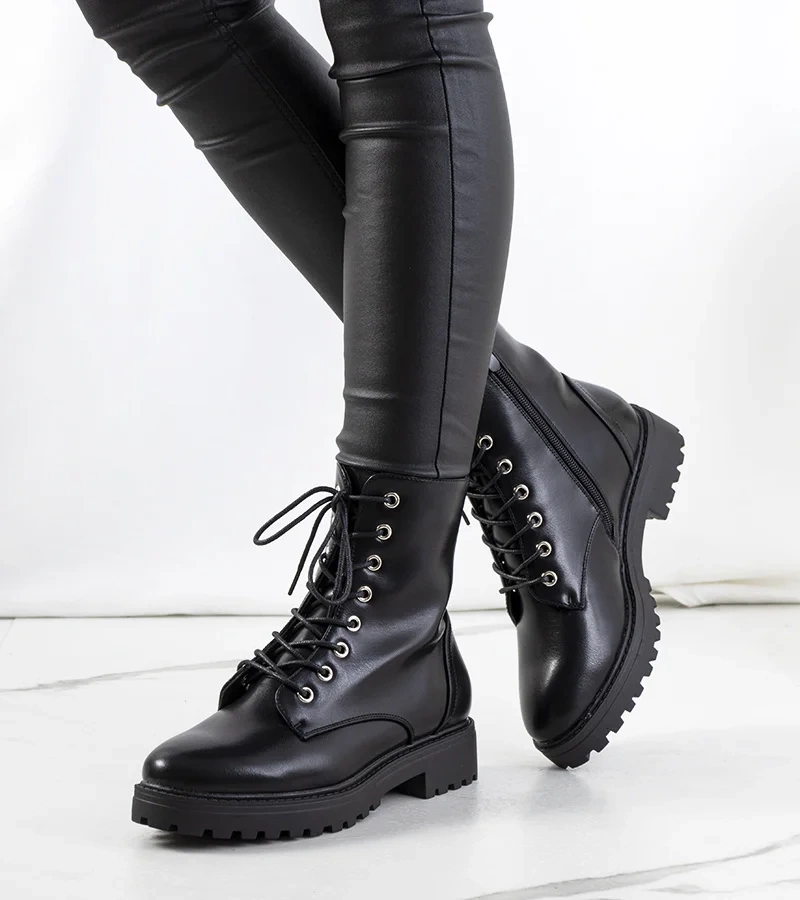 Fekete bokacsizma Naporia