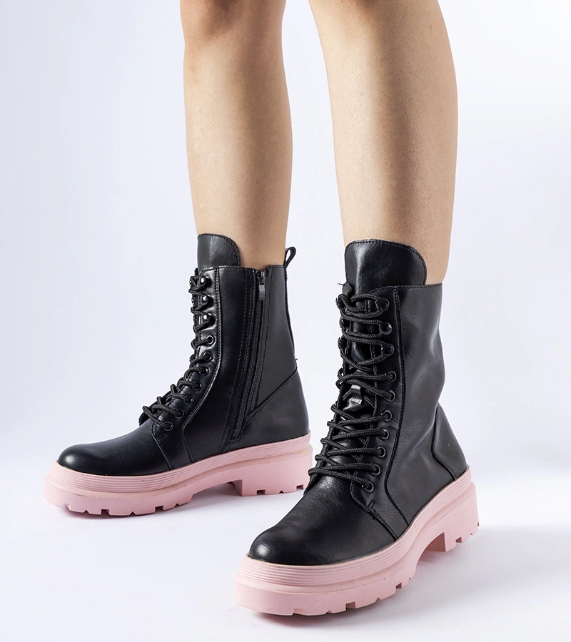 Fekete traperek színes talppal Quennie