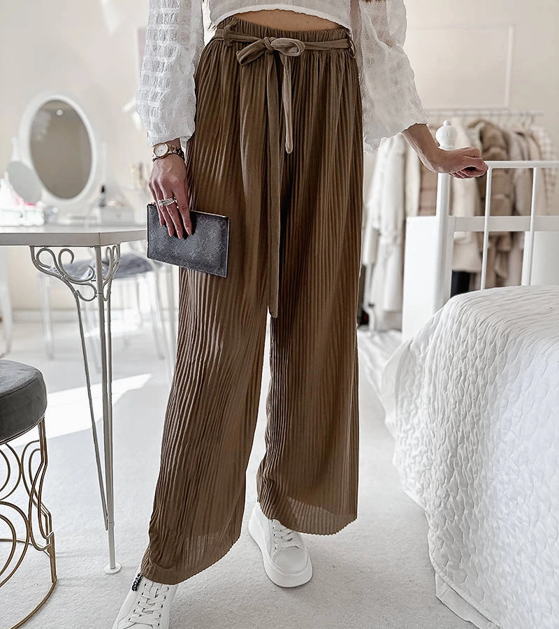 Barna pliszírozott Claudette nadrág